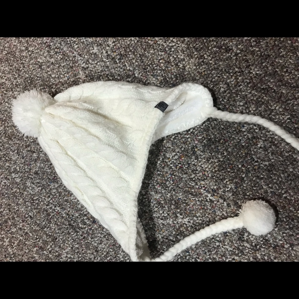 Good condition The North Face winter hat